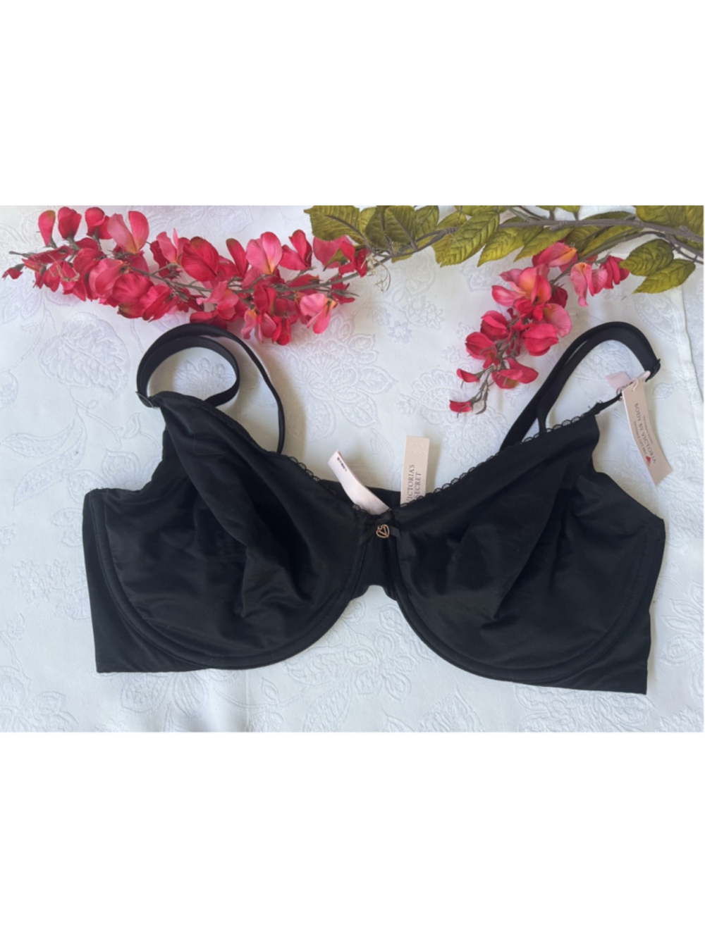 NWT Victoria Secret Body by Victoria Demi Unlined Smooth Bra Black Size 40DD
